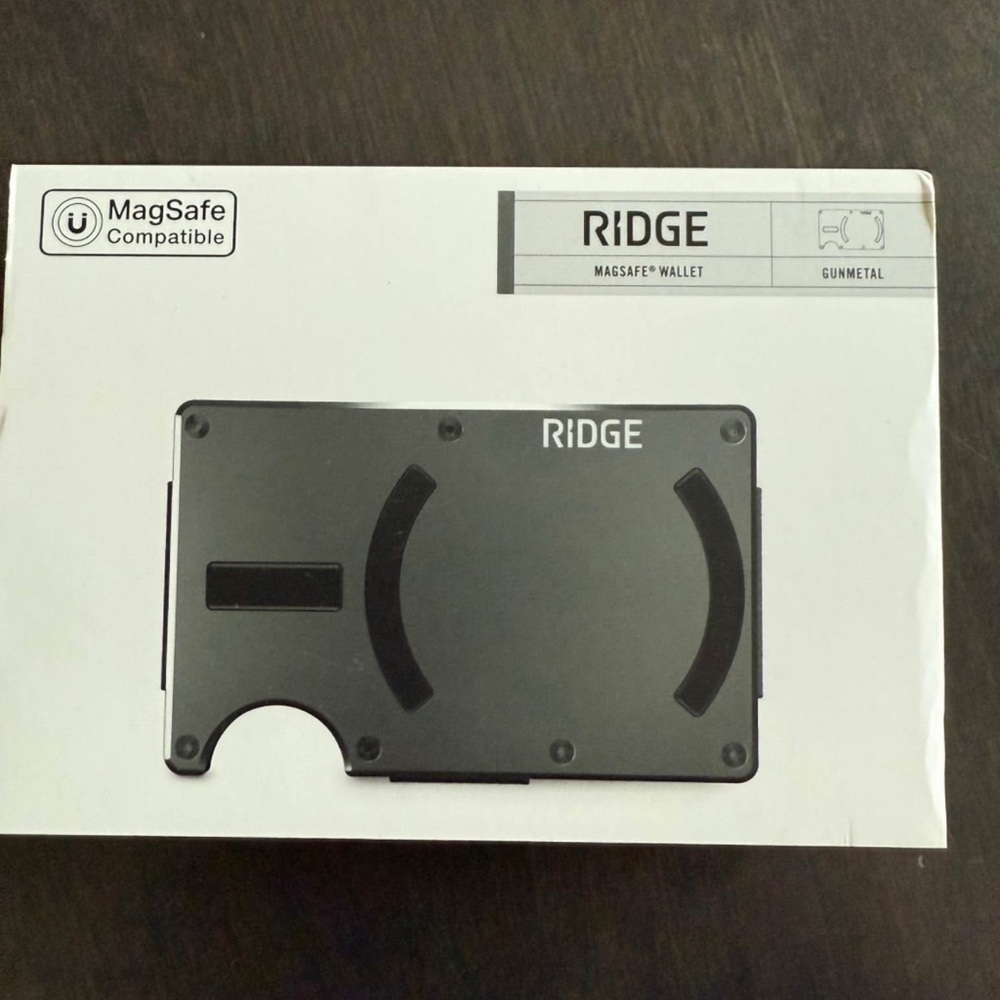 Ridge Gunmetal MagSafe Wallet